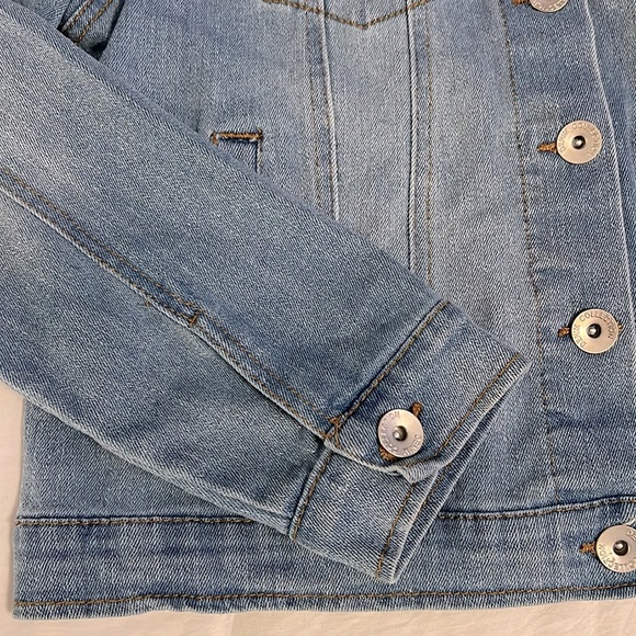 Ci Sono Distressed Denim Jacket - Picture 4 of 6